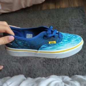 Women's national geographic ocean vans